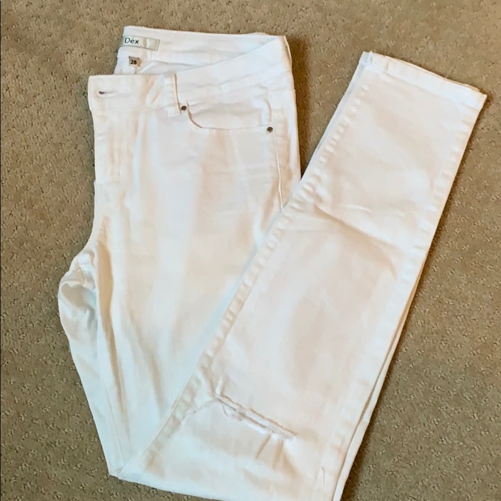 Never worn Dex white skinny jean